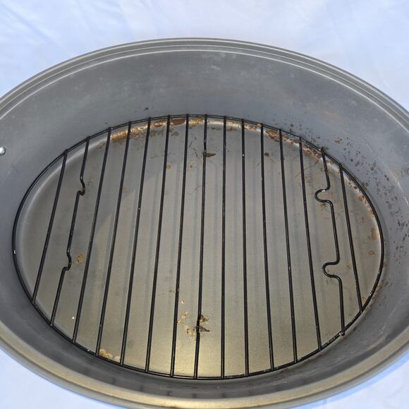 Tools of the Trade Dome Roaster 17" x 14" x 13" - Picture 3 of 16